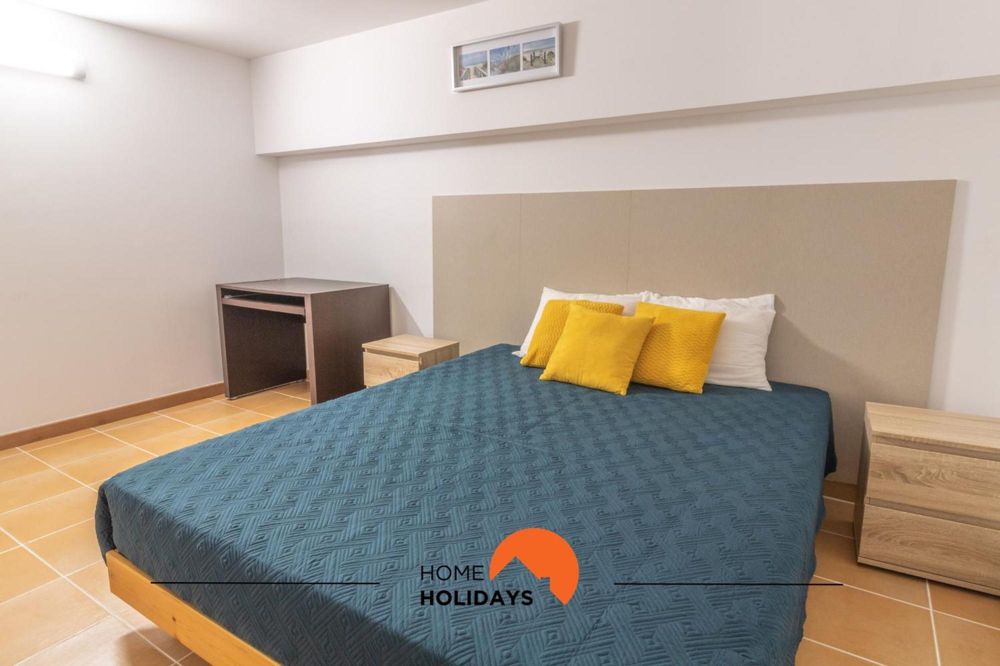 #297 Espacosa Vivenda V5 By Holidays Holiday home *