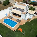 #297 Espacosa Vivenda V5 By Home Holidays